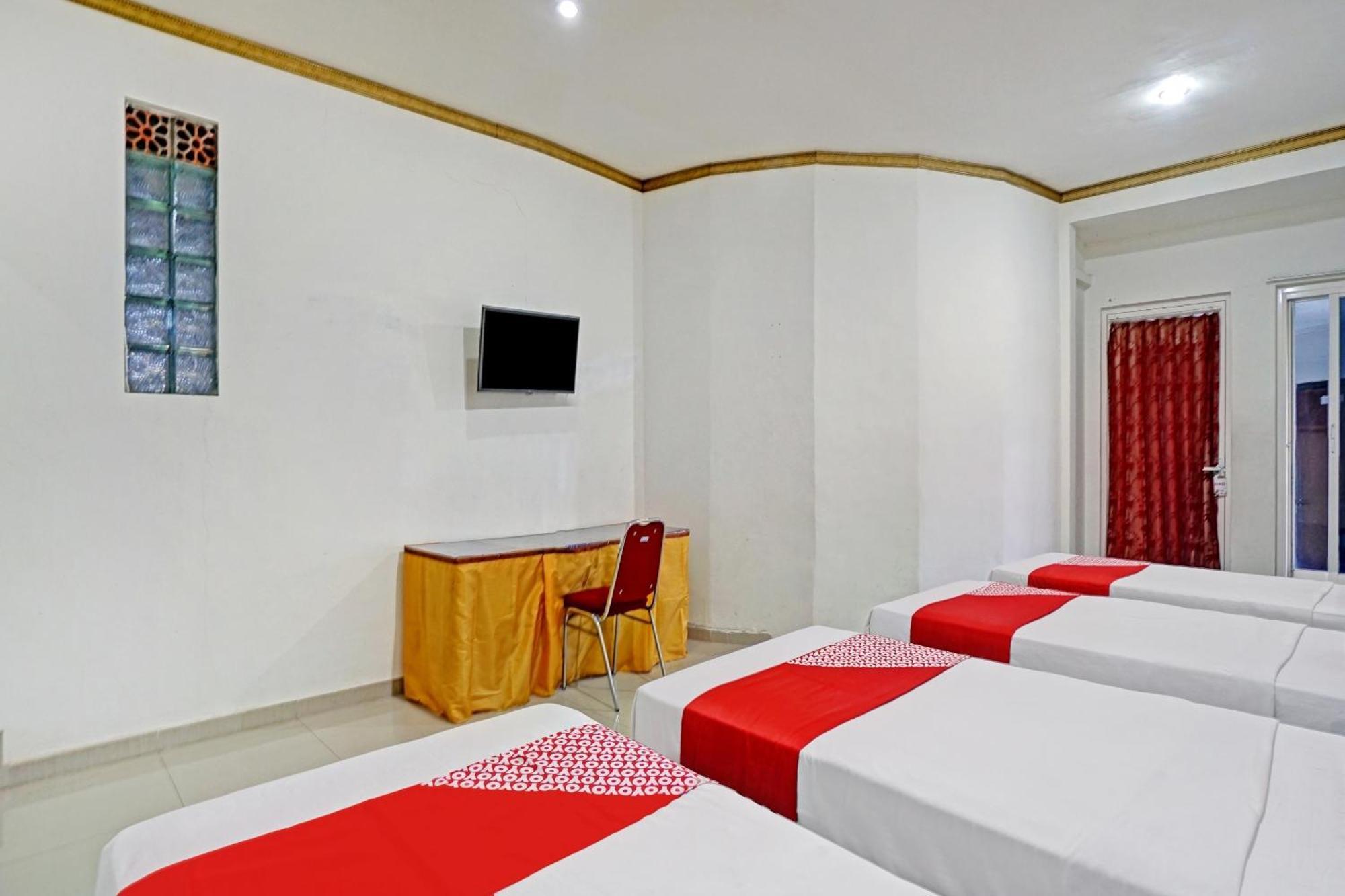 Oyo 90028 Hotel Victory Batu  Exterior photo